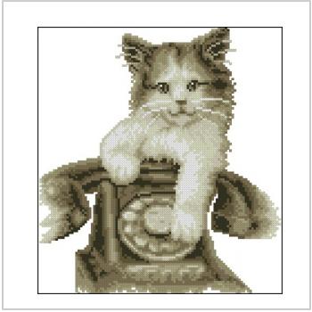 Схема вышивки крестом "Котенок С Телефоном"